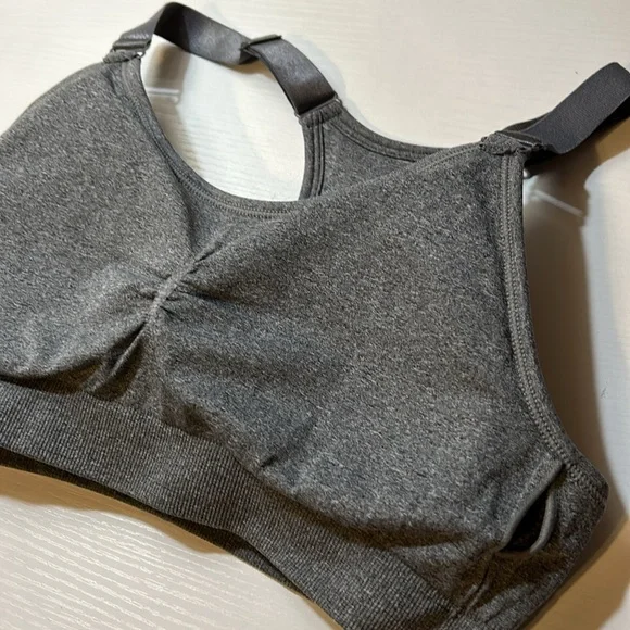 NWT Puma seamless Bra size XL gray removable pads - Picture 4 of 4